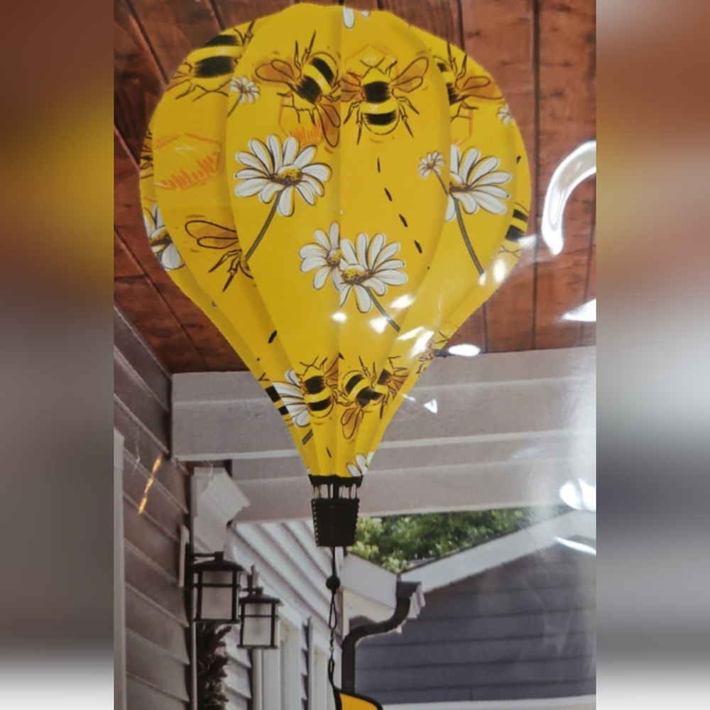 Air Balloon summer outdoor decor Bee design